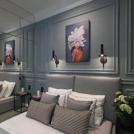 Glamour Jacuzzi Apartment *