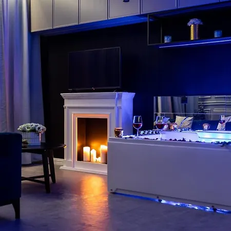 Glamour Jacuzzi Apartment